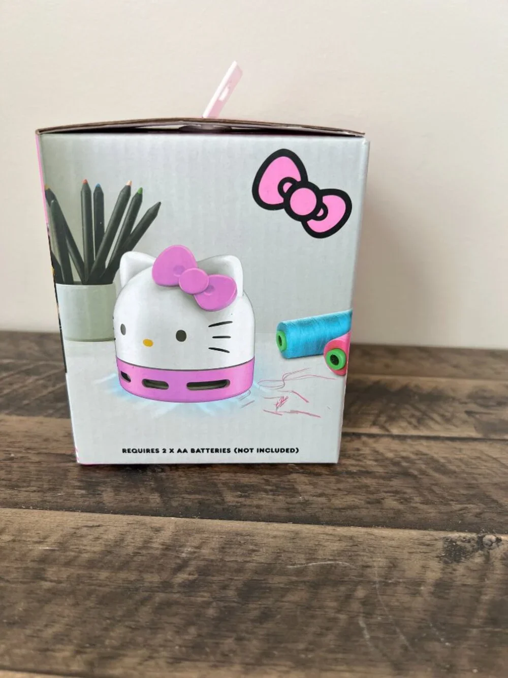 Hello Kitty Desktop Vacuum NIB Sanrio Mini Desk Crumb Cleaner Head Design